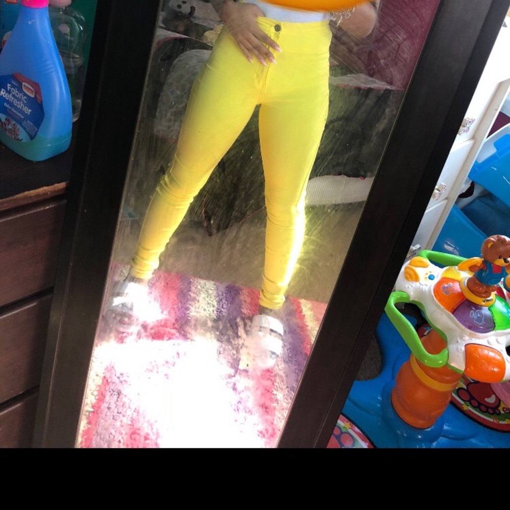 High Waisted Jeans